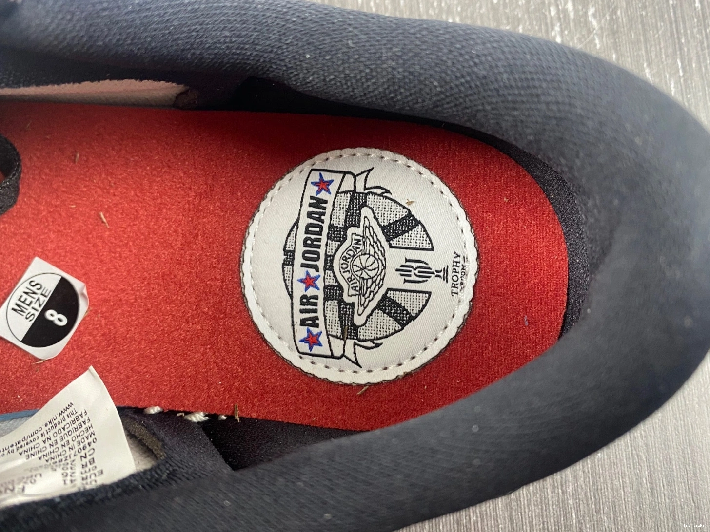 Trophy x 1 'Red Black' Air FN0432-017 OG Jordan Low Room 0225